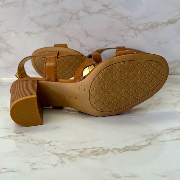 ✨🎉 HP 🎉✨ NWOT! Kelly & Katie Beige Heeled Sandal - Picture 5 of 7